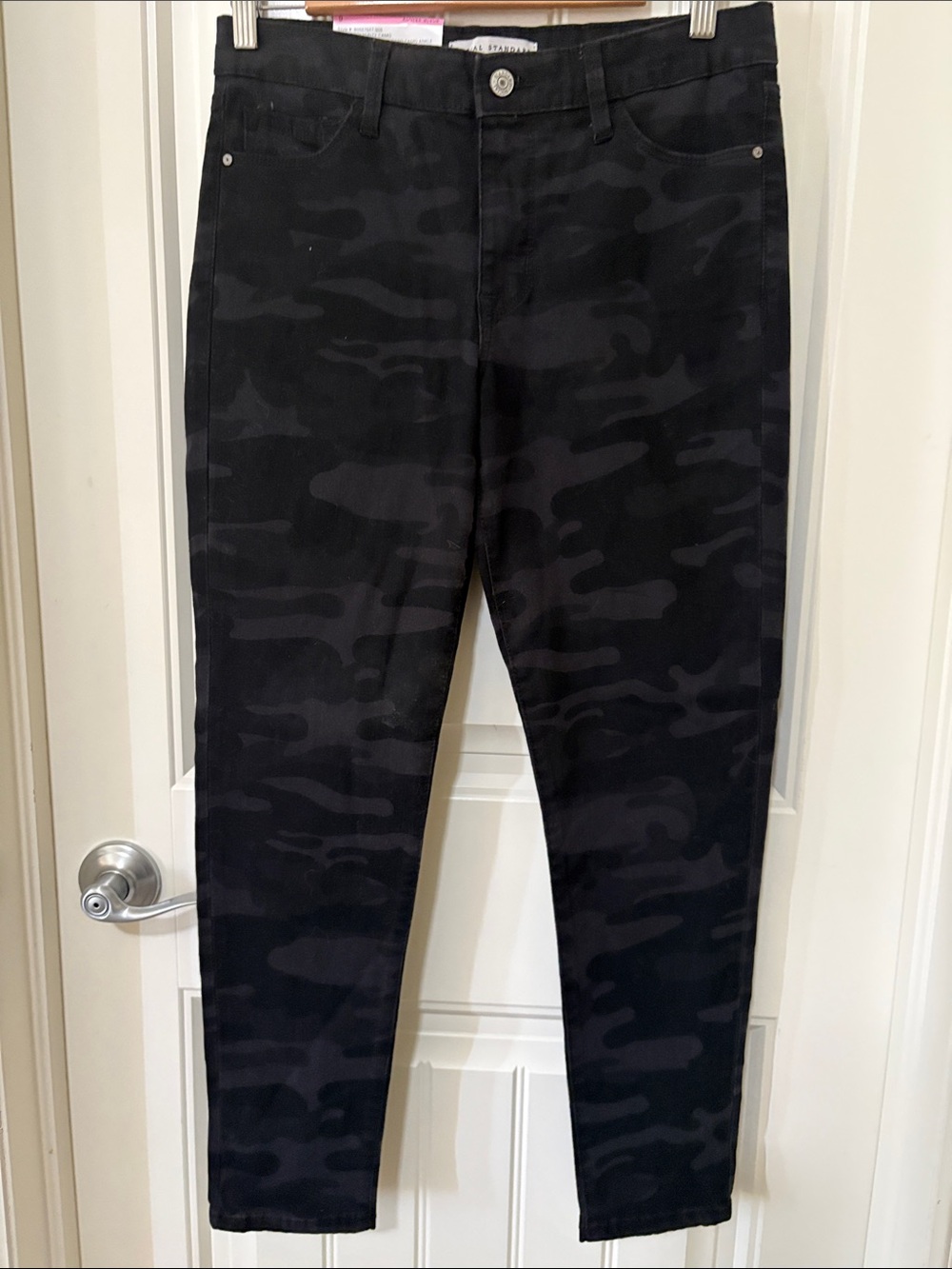 Women’s Black‎ Camo Skinny Pants